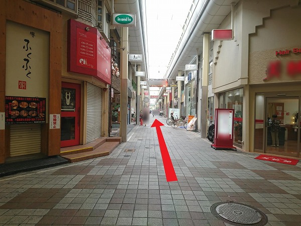 ７．商店街を直進